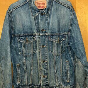 Men's jean jacket